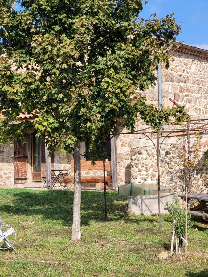 Ferme De La Combe Bed and Breakfast Saint-Jeure-d'Ay Eksteriør billede